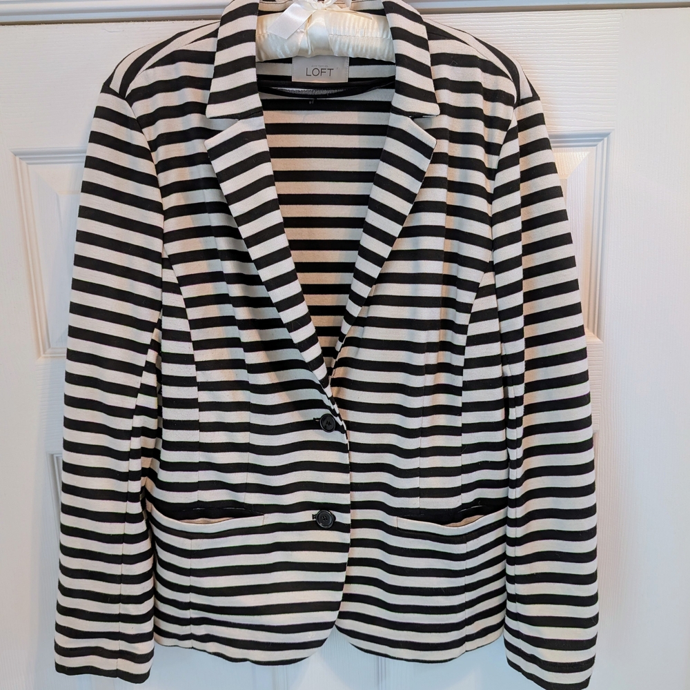 LOFT Women's Black and White Striped Blazer